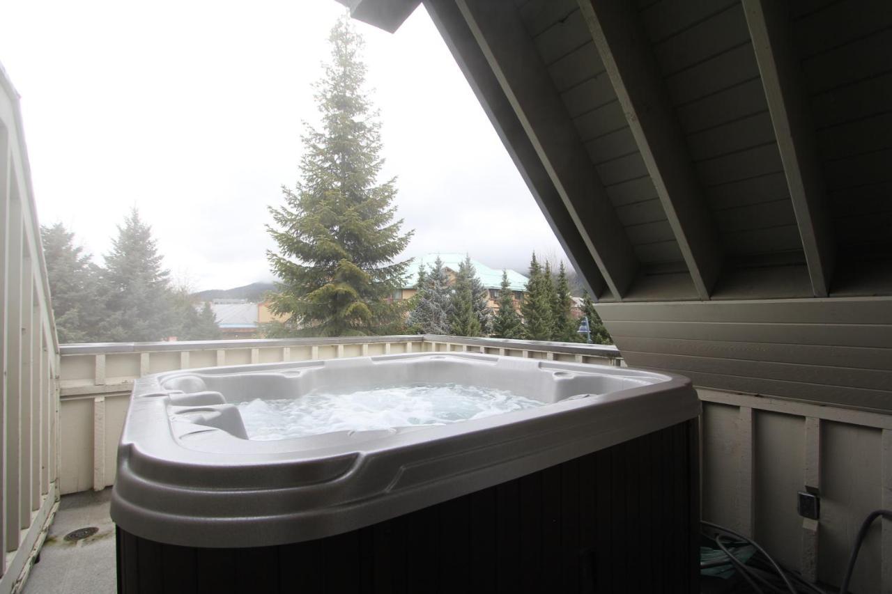 Lagoons Condos By Whistler Retreats 外观 照片